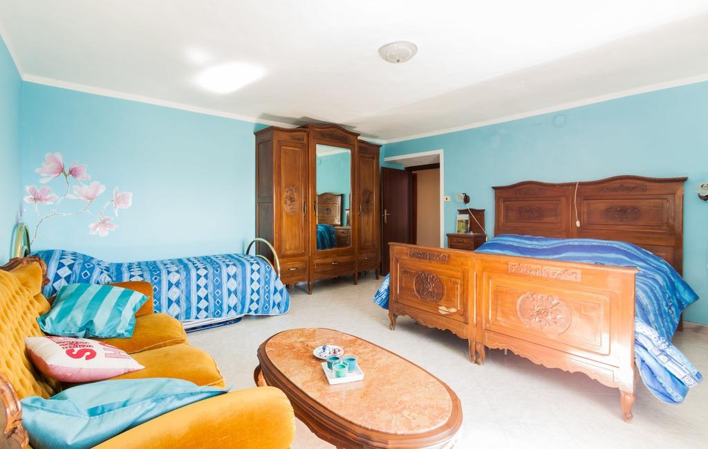 Bed&Breakfast Val d'Oche Castel Boglione Zimmer foto