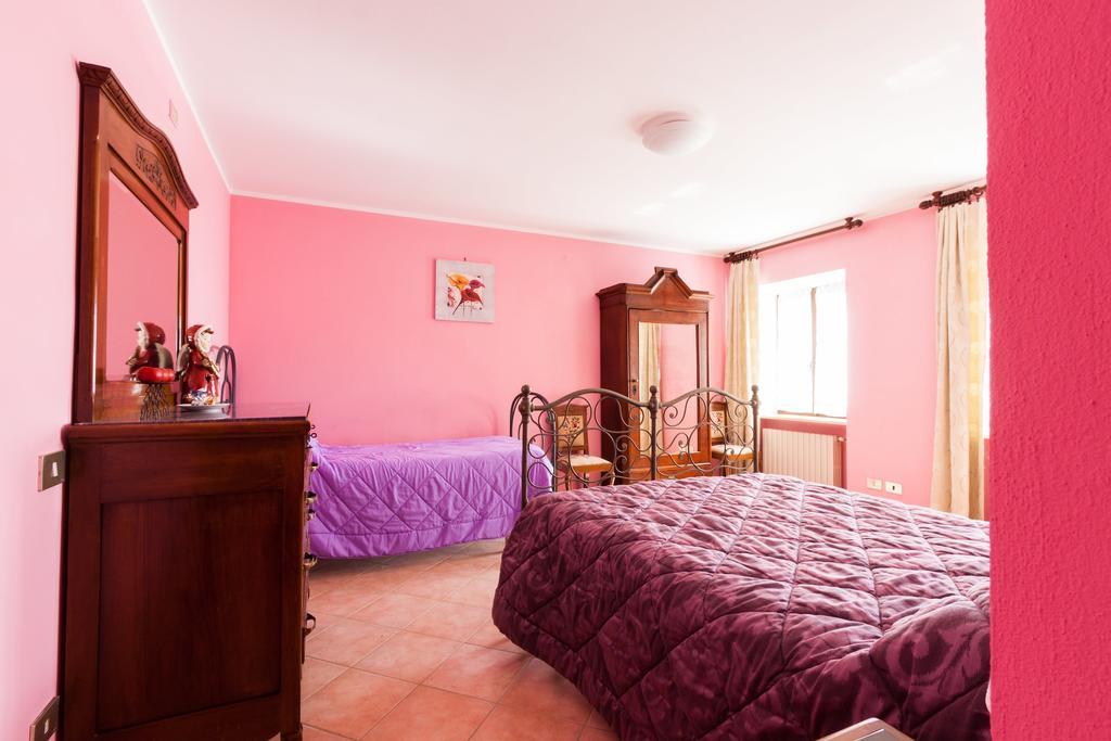 Bed&Breakfast Val d'Oche Castel Boglione Zimmer foto