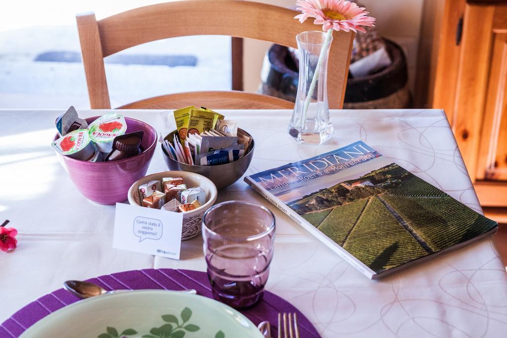 Bed&Breakfast Val d'Oche Castel Boglione Exterior foto